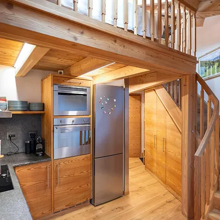 Apartment Attic Dolasilla *